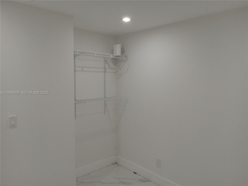 В аренду: $3,500 (3 спален, 2 ванн, 1058 Квадратных фут)