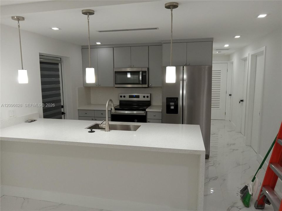 В аренду: $3,500 (3 спален, 2 ванн, 1058 Квадратных фут)