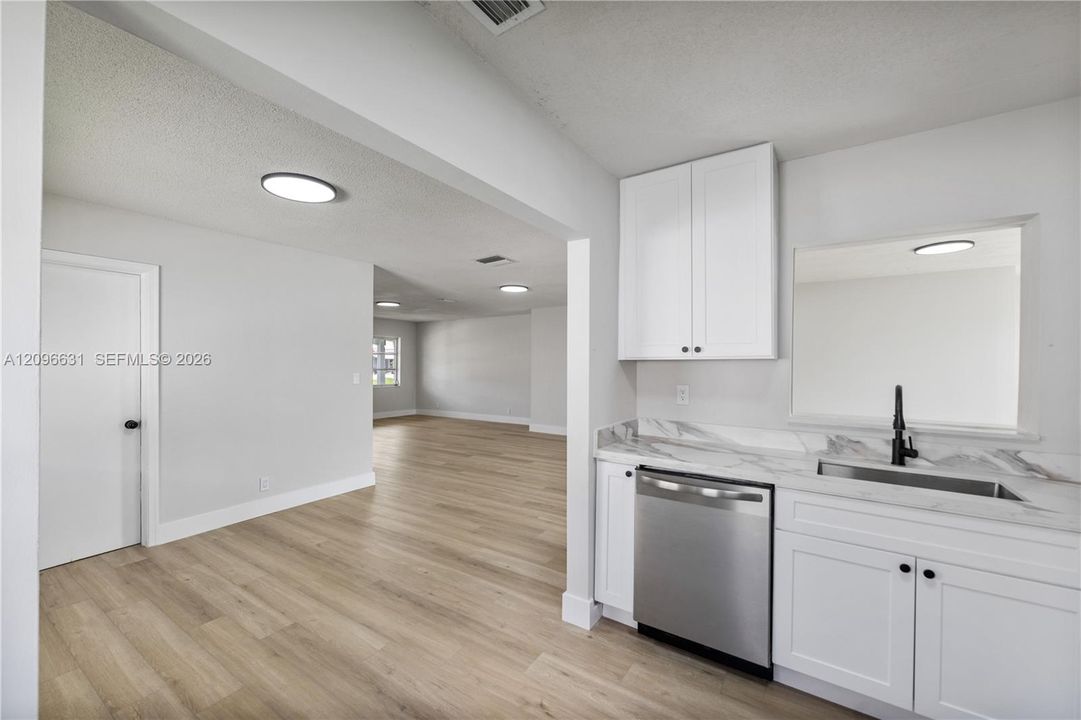 En Venta: $379,000 (2 camas, 2 baños, 1443 Pies cuadrados)