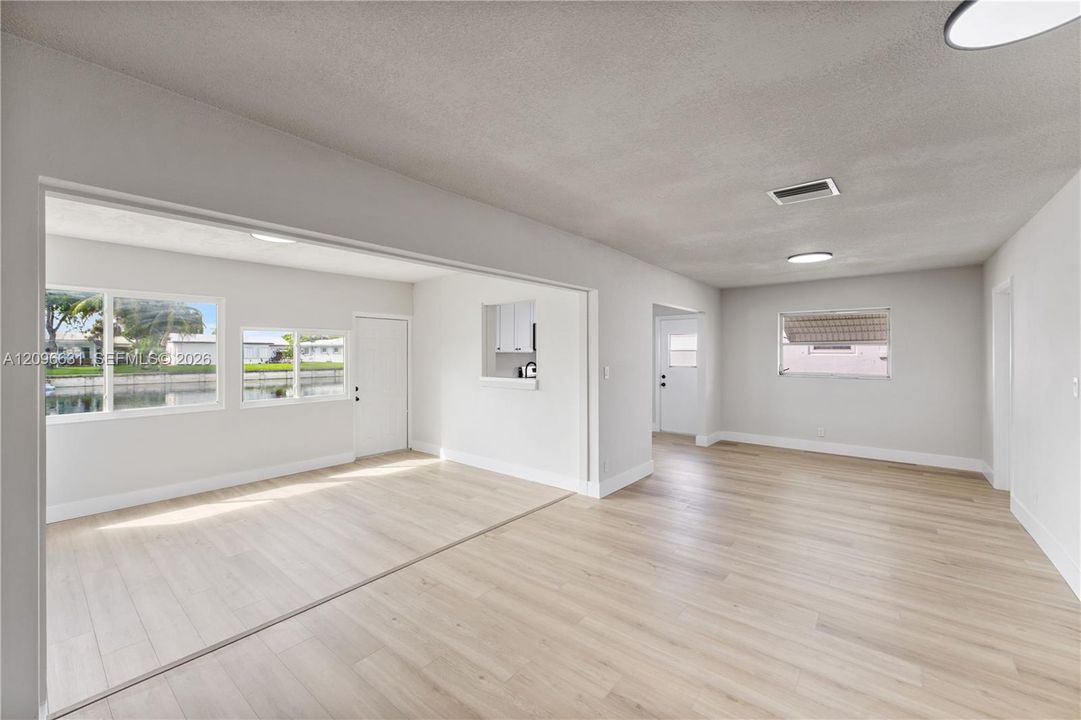 En Venta: $379,000 (2 camas, 2 baños, 1443 Pies cuadrados)