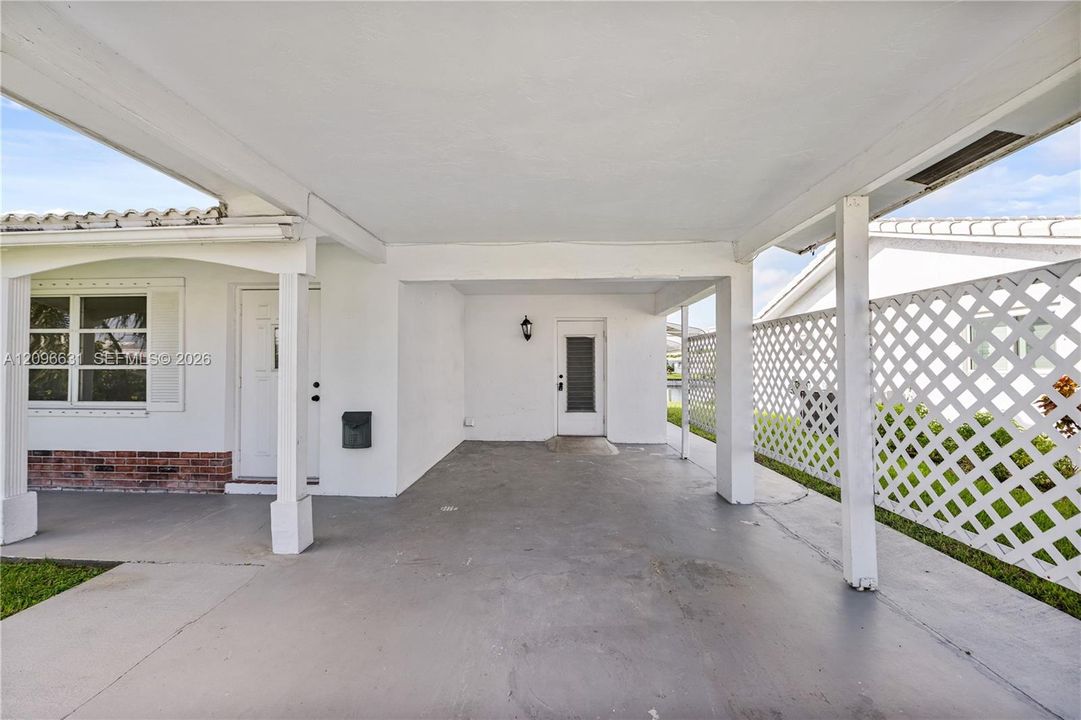 En Venta: $379,000 (2 camas, 2 baños, 1443 Pies cuadrados)