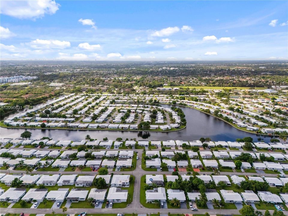 En Venta: $379,000 (2 camas, 2 baños, 1443 Pies cuadrados)