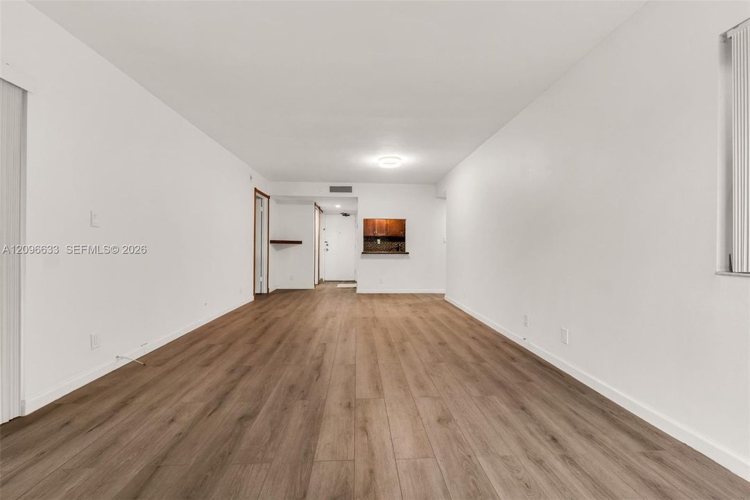 En Renta: $2,225 (2 camas, 2 baños, 956 Pies cuadrados)