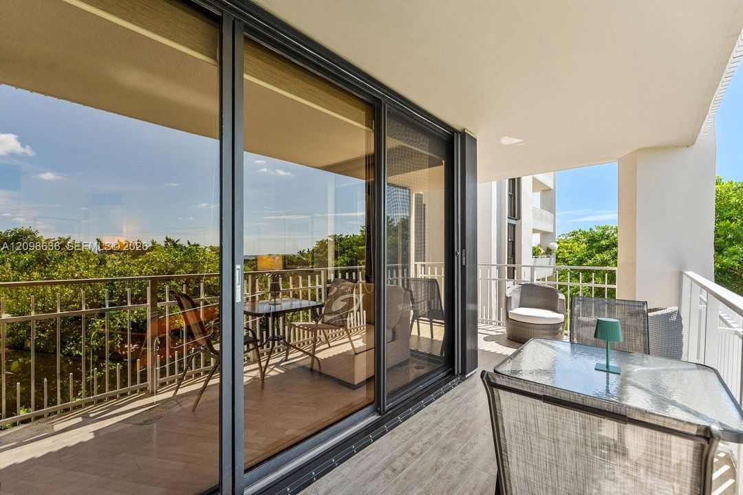 En Venta: $325,000 (2 camas, 2 baños, 1312 Pies cuadrados)