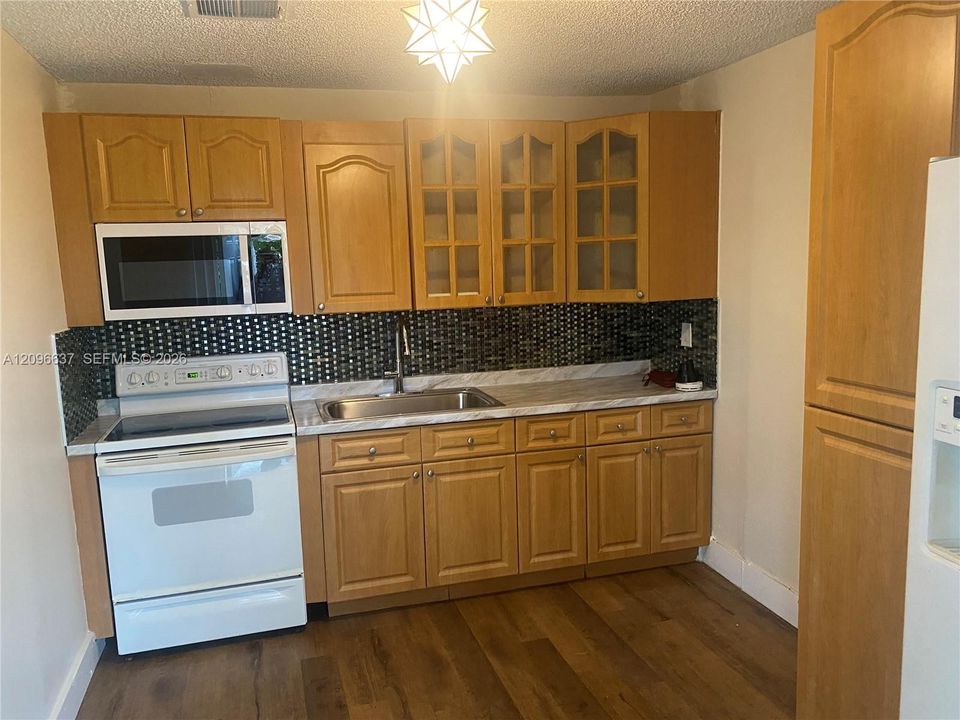 For Rent: $1,700 (1 beds, 1 baths, 0 Square Feet)
