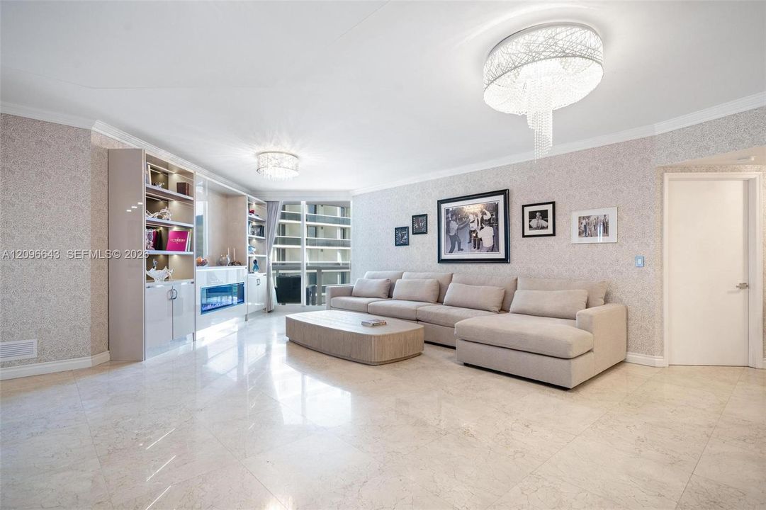 For Sale: $1,699,000 (2 beds, 2 baths, 1740 Square Feet)