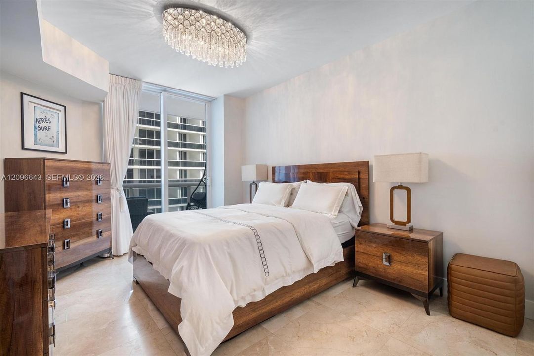 For Sale: $1,699,000 (2 beds, 2 baths, 1740 Square Feet)