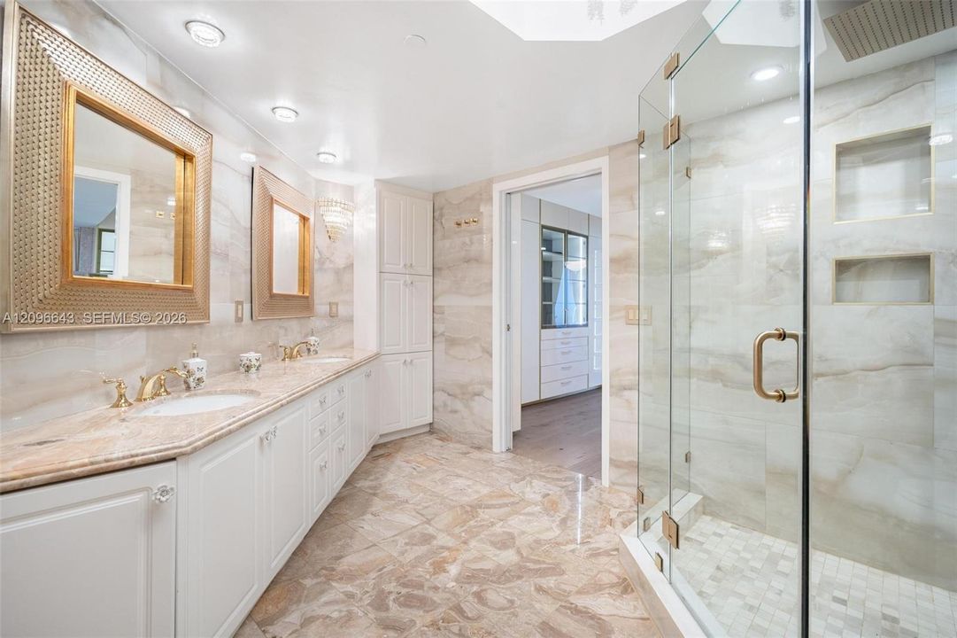 For Sale: $1,699,000 (2 beds, 2 baths, 1740 Square Feet)