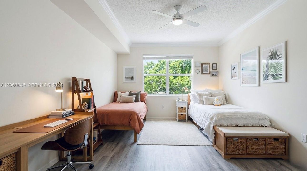 For Sale: $325,000 (2 beds, 2 baths, 1081 Square Feet)
