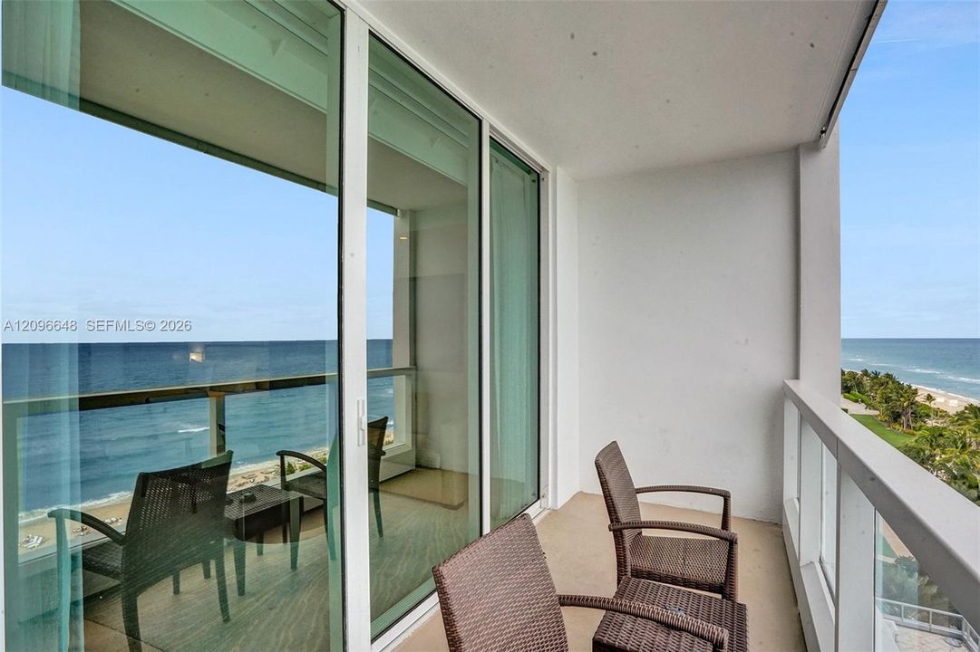 913- third balcony