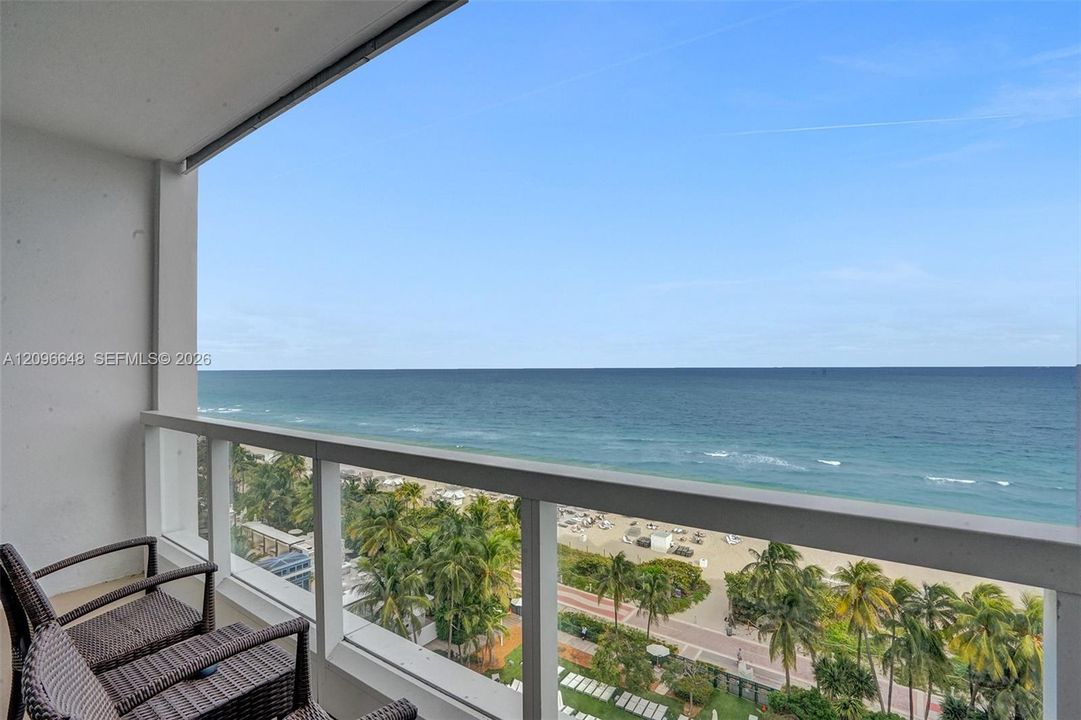 913-third balcony