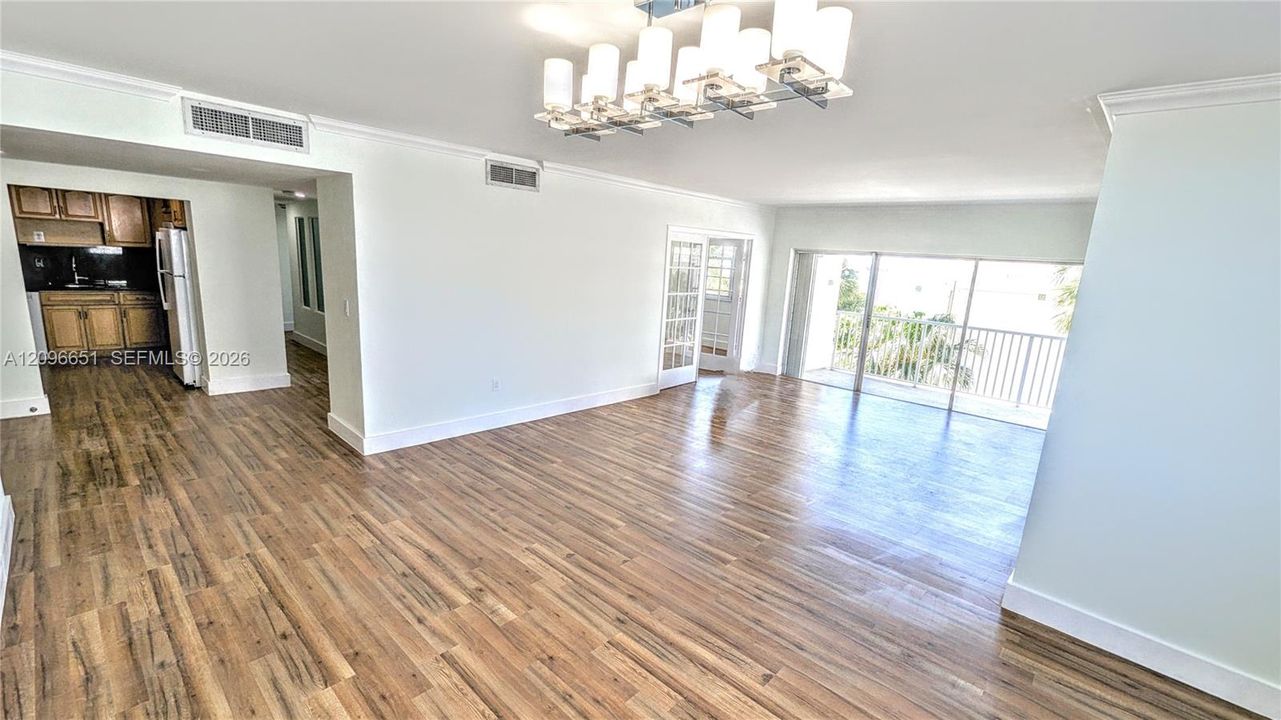 For Sale: $532,900 (3 beds, 2 baths, 1570 Square Feet)