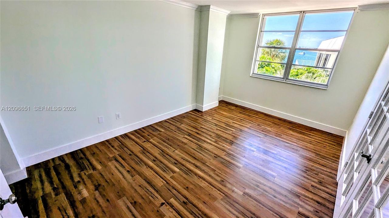 For Sale: $532,900 (3 beds, 2 baths, 1570 Square Feet)