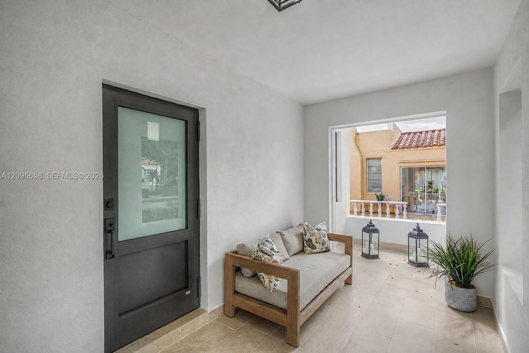 For Sale: $1,285,000 (3 beds, 1 baths, 1745 Square Feet)
