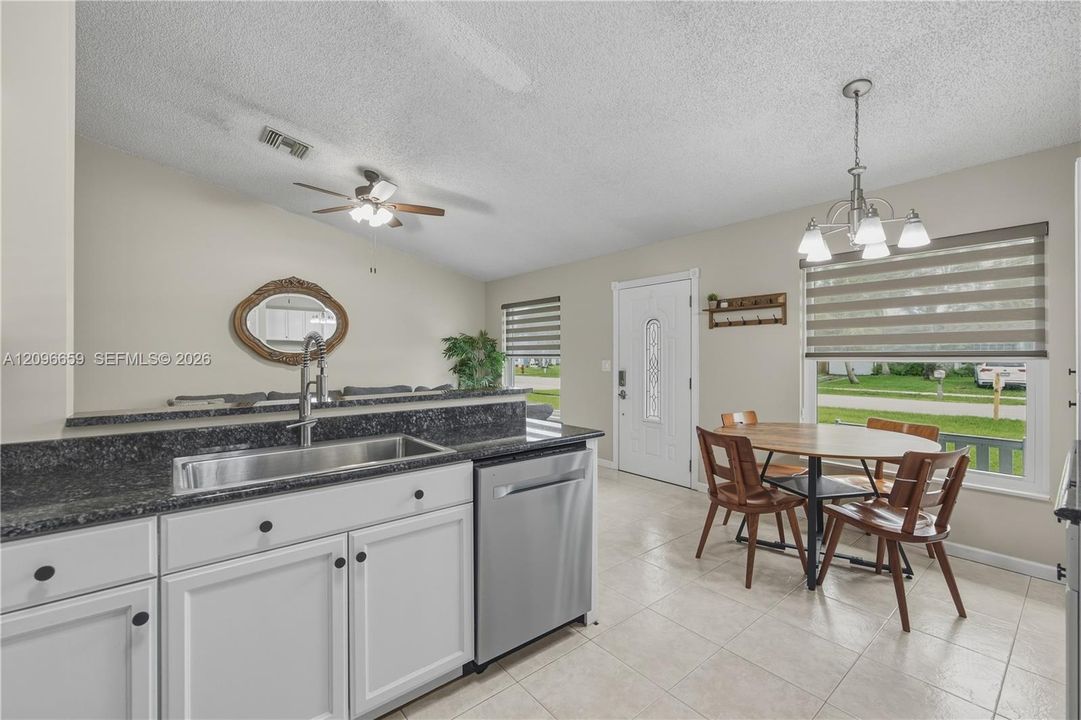 For Sale: $489,000 (3 beds, 2 baths, 1158 Square Feet)