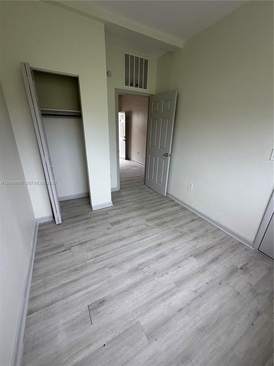 For Rent: $2,700 (2 beds, 1 baths, 850 Square Feet)