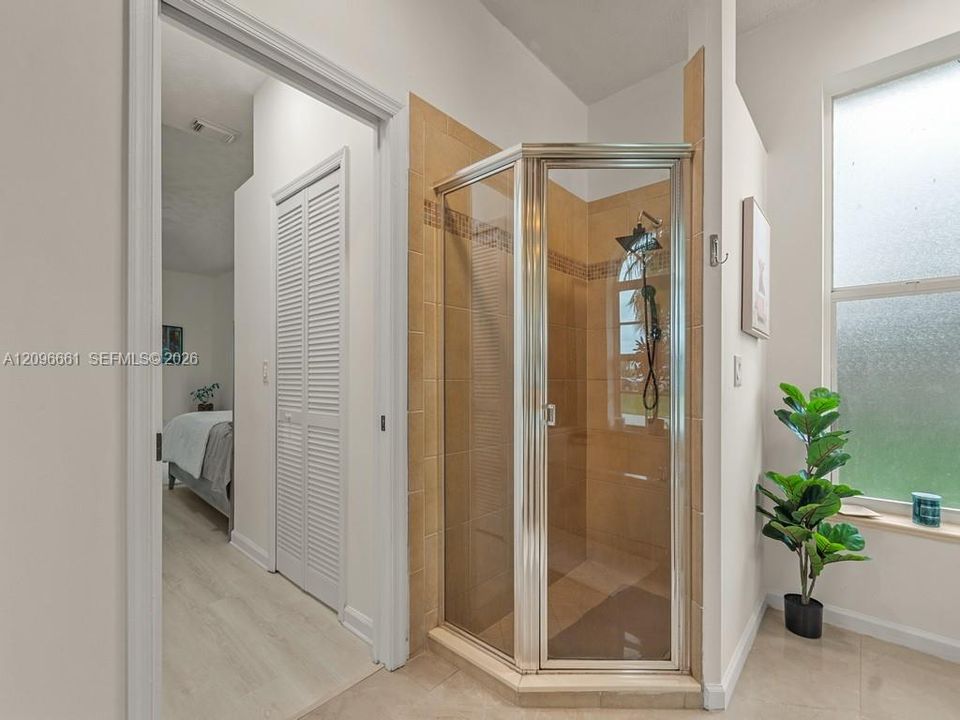 En Venta: $477,700 (3 camas, 2 baños, 2106 Pies cuadrados)