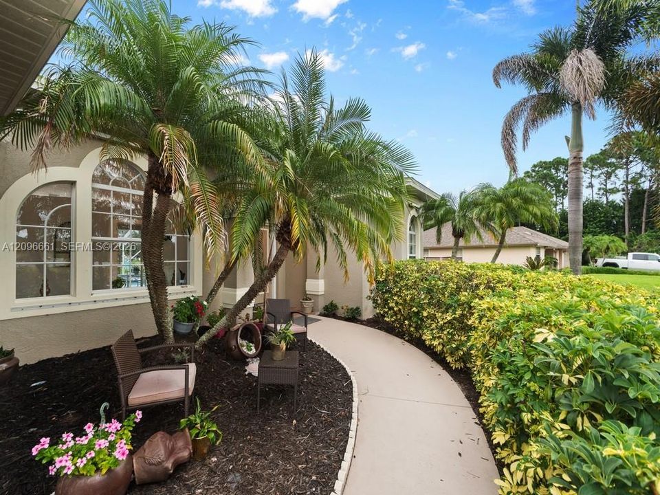 En Venta: $477,700 (3 camas, 2 baños, 2106 Pies cuadrados)