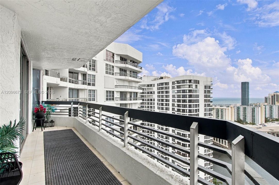For Sale: $759,998 (2 beds, 2 baths, 1365 Square Feet)