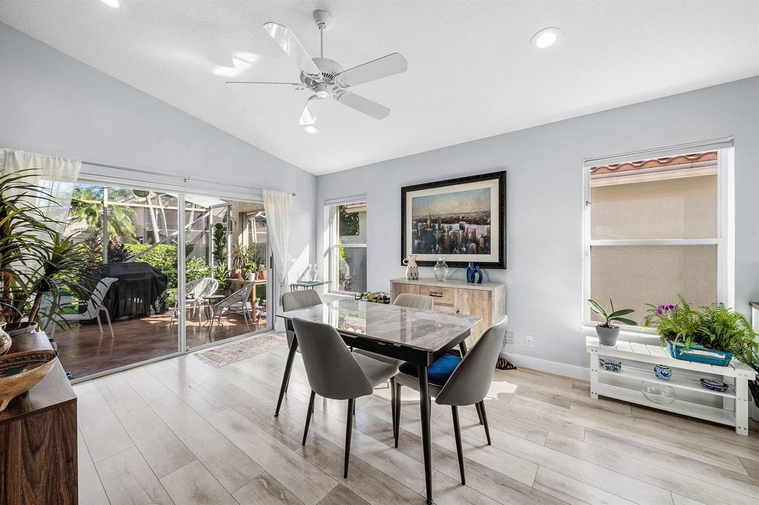 Area off kitchen