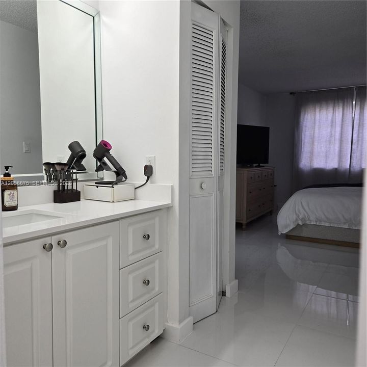 В аренду: $2,300 (3 спален, 2 ванн, 1092 Квадратных фут)