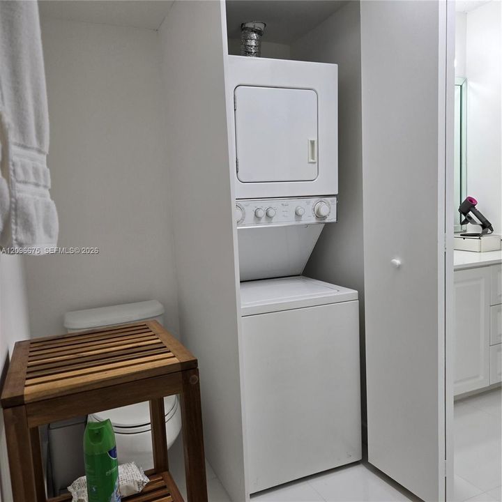 В аренду: $2,300 (3 спален, 2 ванн, 1092 Квадратных фут)