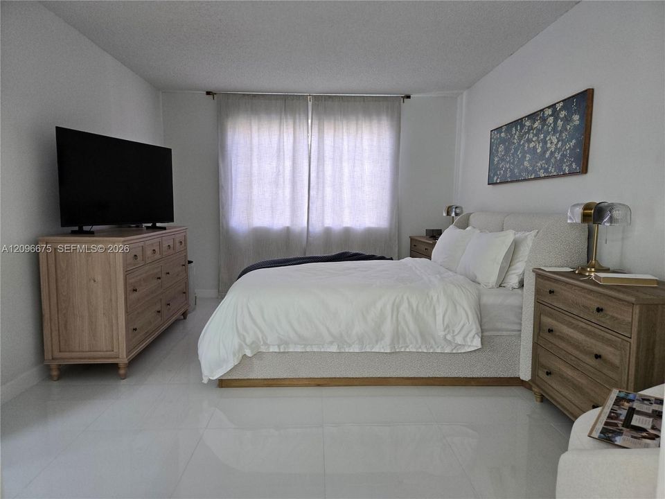 В аренду: $2,300 (3 спален, 2 ванн, 1092 Квадратных фут)