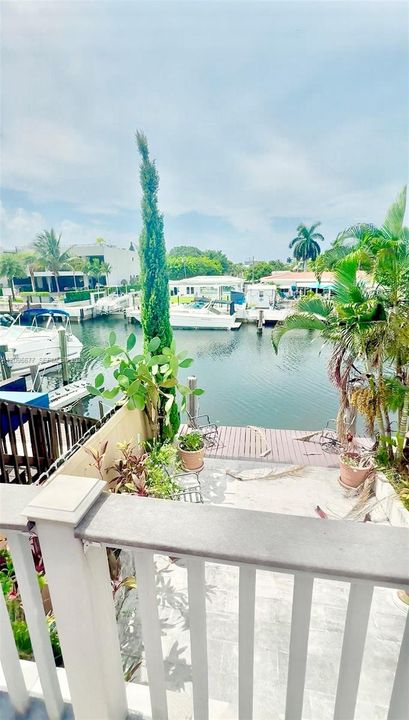 For Sale: $850,000 (2 beds, 2 baths, 1444 Square Feet)