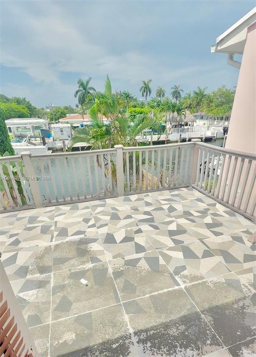 For Sale: $850,000 (2 beds, 2 baths, 1444 Square Feet)