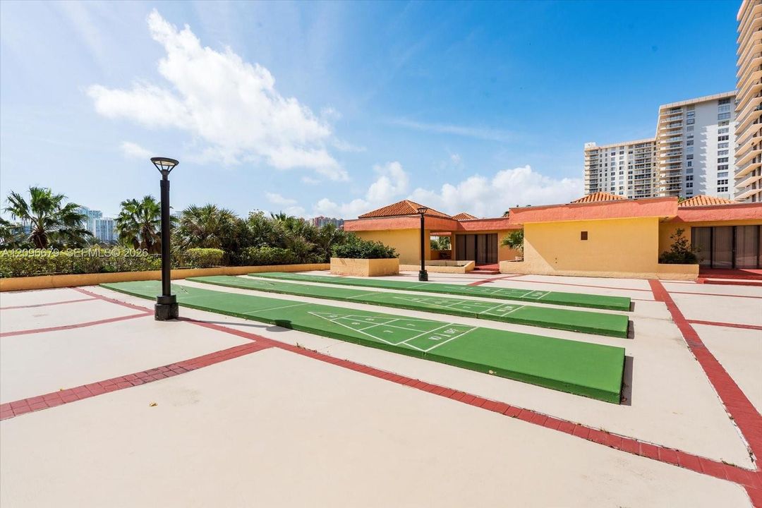 For Sale: $359,900 (2 beds, 2 baths, 1232 Square Feet)