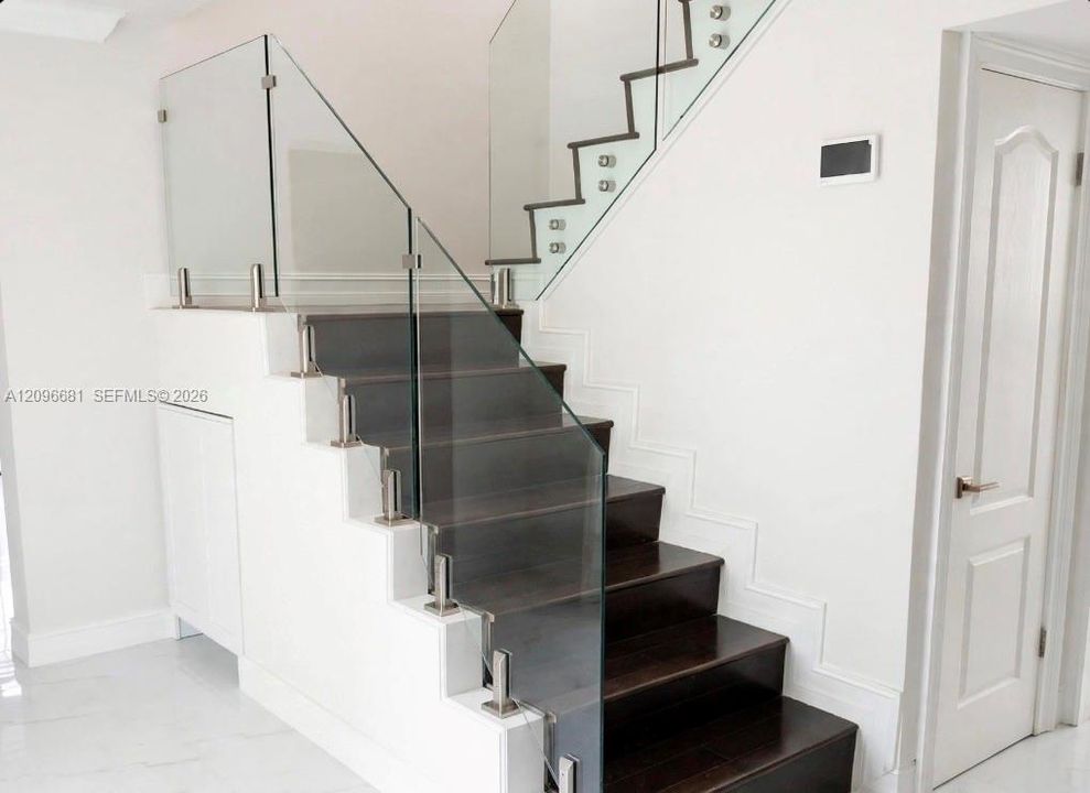 For Rent: $15,900 (4 beds, 3 baths, 2700 Square Feet)