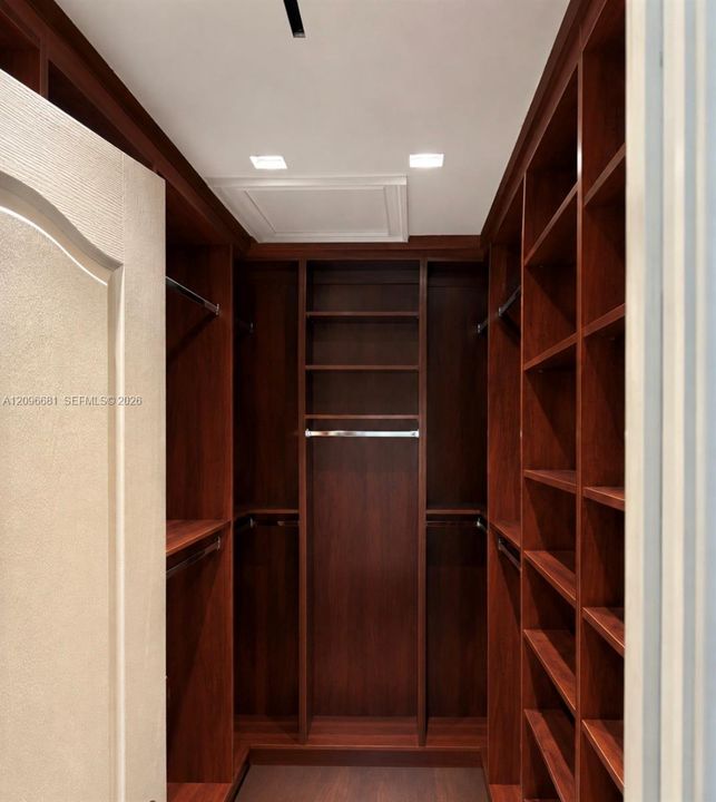 For Rent: $15,900 (4 beds, 3 baths, 2700 Square Feet)