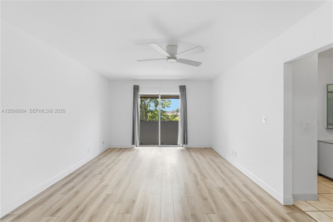 For Sale: $379,000 (2 beds, 2 baths, 1600 Square Feet)