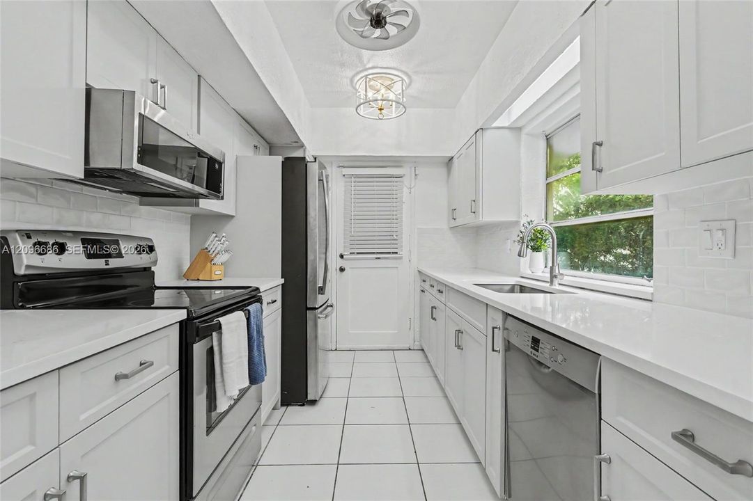 En Renta: $3,900 (2 camas, 2 baños, 1000 Pies cuadrados)