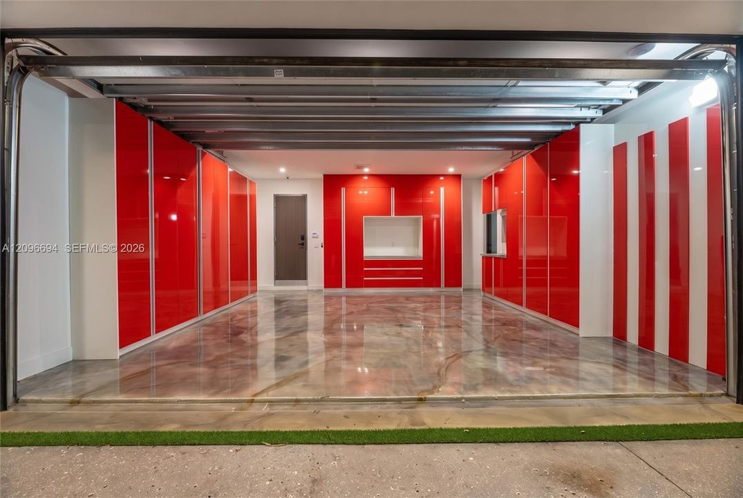 For Sale: $6,500,000 (5 beds, 5 baths, 5133 Square Feet)