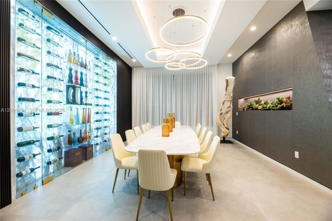 For Sale: $6,500,000 (5 beds, 5 baths, 5133 Square Feet)