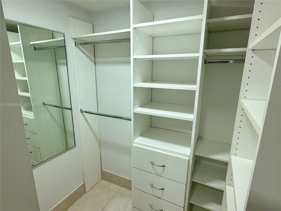 En Renta: $2,400 (0 camas, 1 baños, 580 Pies cuadrados)
