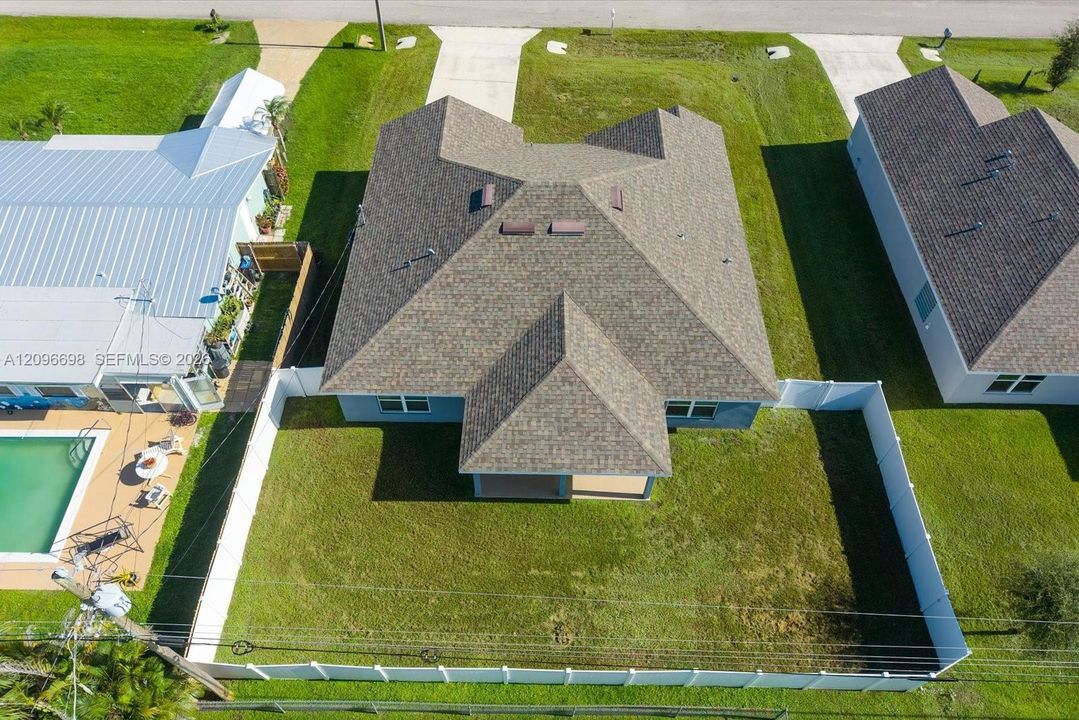 На продажу: $419,000 (4 спален, 2 ванн, 1908 Квадратных фут)