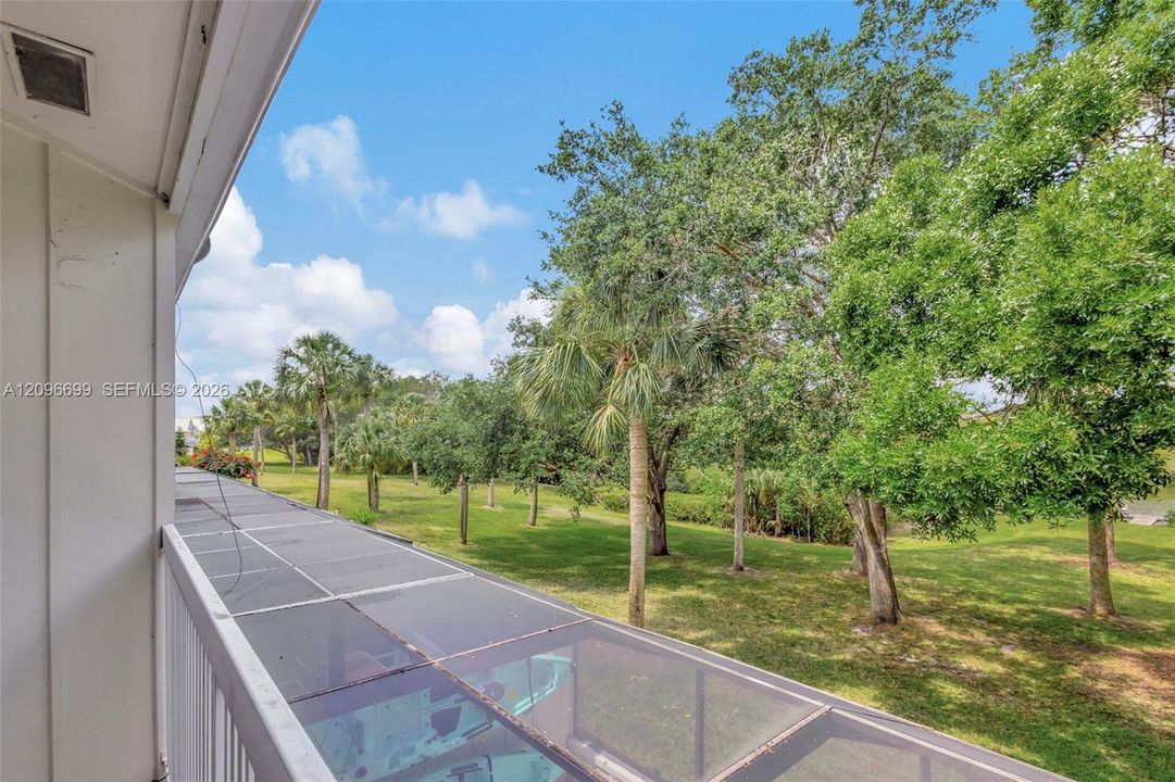 For Rent: $3,200 (3 beds, 2 baths, 1564 Square Feet)