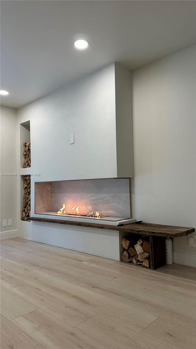 For Rent: $3,200 (3 beds, 2 baths, 1564 Square Feet)