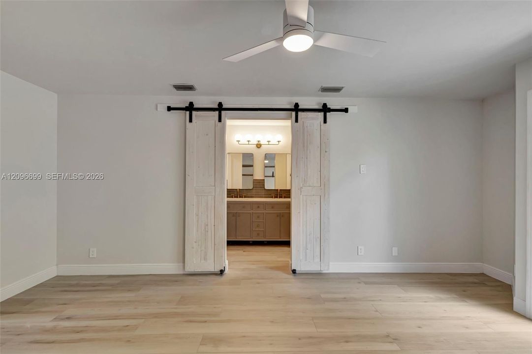 For Rent: $3,200 (3 beds, 2 baths, 1564 Square Feet)