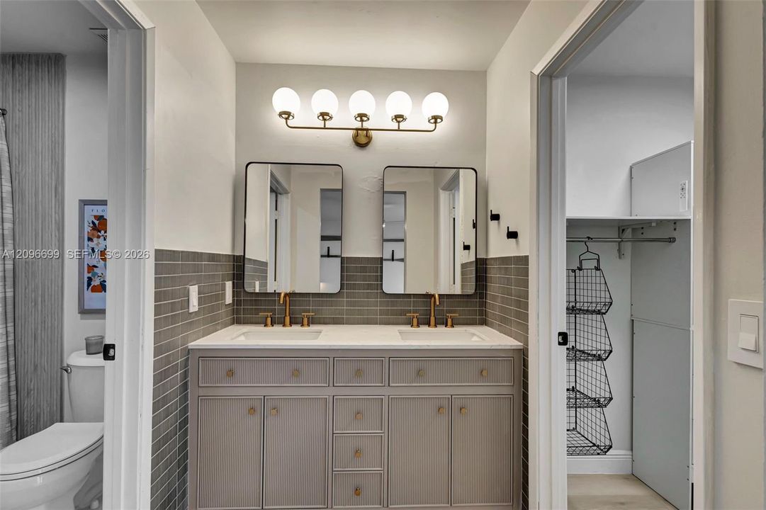 Primary bath