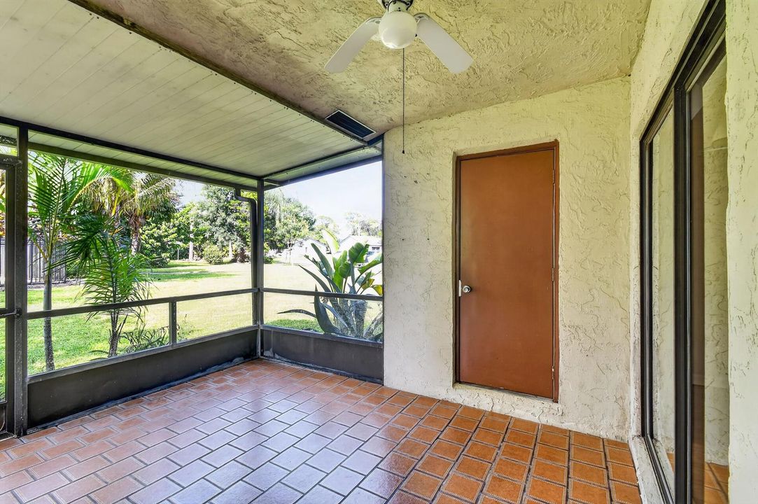 Screened Porchatio