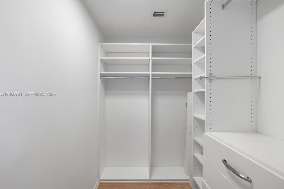 На продажу: $5,199,000 (4 спален, 4 ванн, 2736 Квадратных фут)