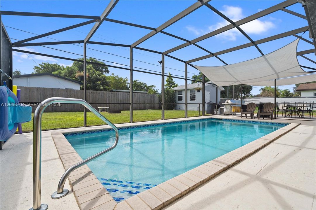 For Sale: $689,000 (3 beds, 2 baths, 1218 Square Feet)