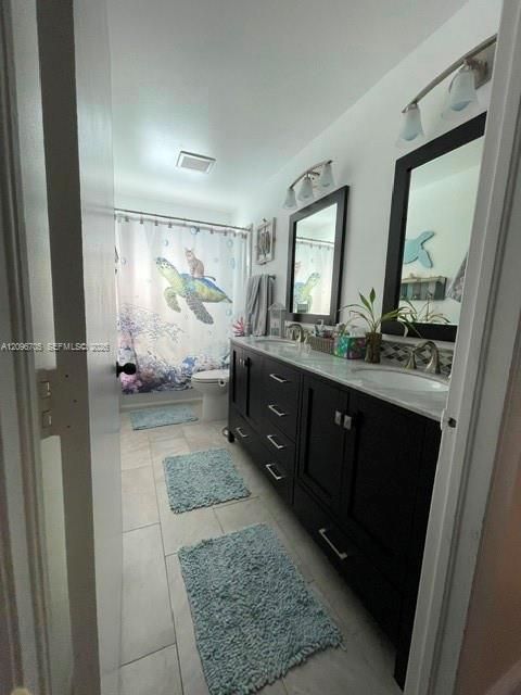 2nd Bathroom