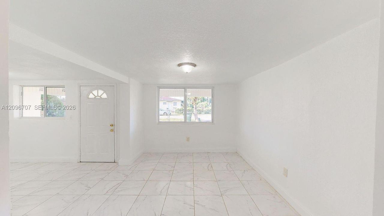 For Sale: $690,000 (4 beds, 2 baths, 1902 Square Feet)