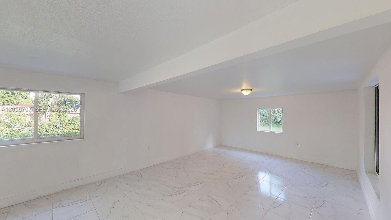For Sale: $690,000 (4 beds, 2 baths, 1902 Square Feet)