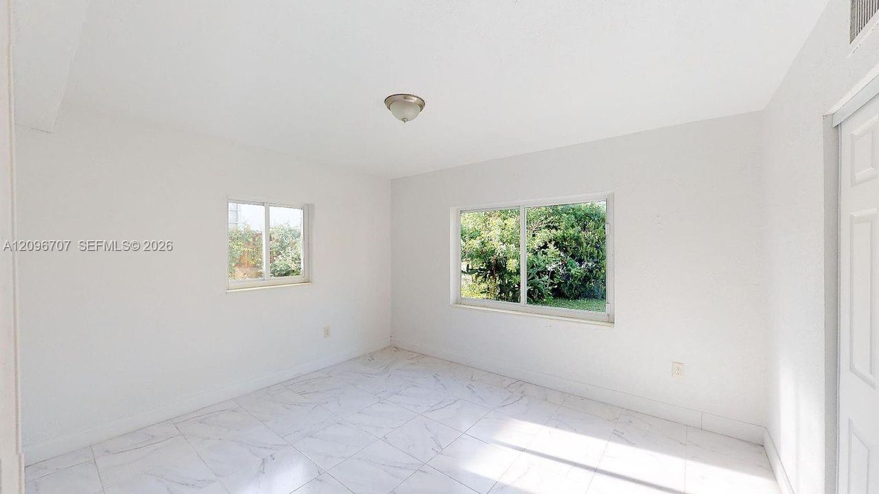 For Sale: $690,000 (4 beds, 2 baths, 1902 Square Feet)
