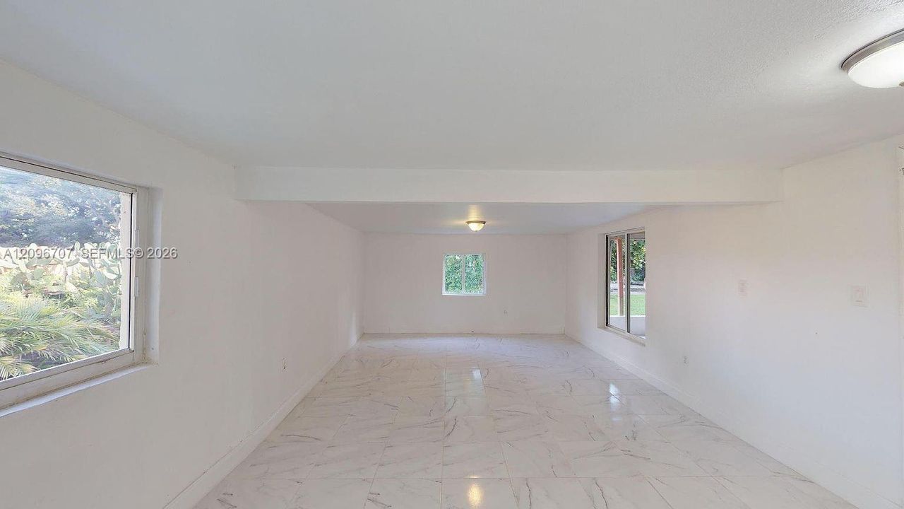 For Sale: $690,000 (4 beds, 2 baths, 1902 Square Feet)